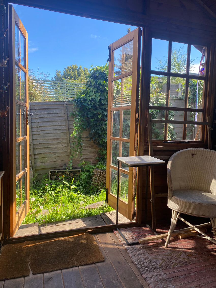 Benchpeg Garden Shed Jewellery Space to Rent in Hackney